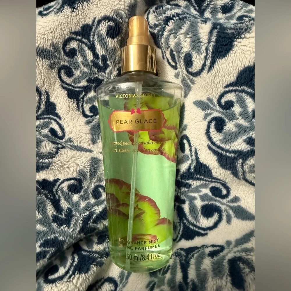 Victoria's Secret Pear Glacé Fragrance Mist - Green & Gold discontinued